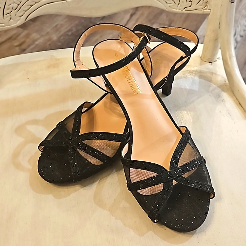 Formal Dream Pairs heels, size 9,